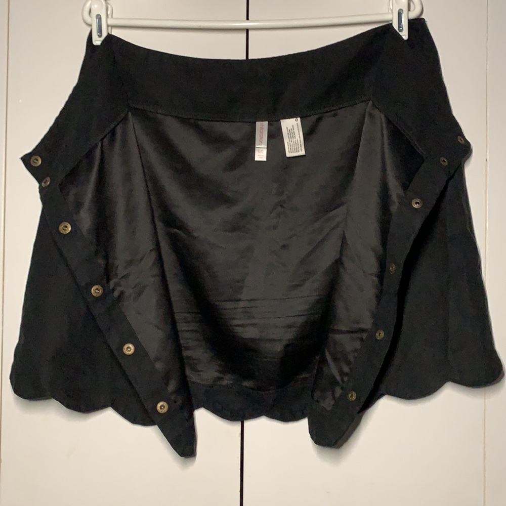 Black Suede Scallop Trimmed Skirt - Picture 3 of 8